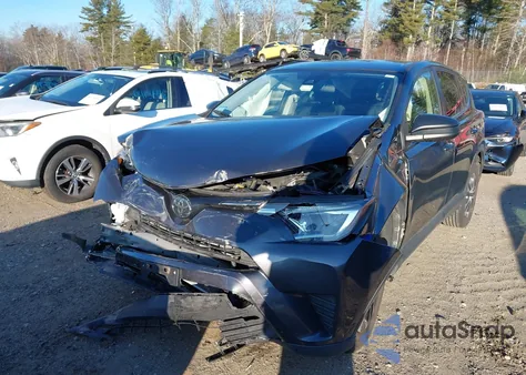 2018 Toyota Rav4 Le z USA, uszkodzony, nr VIN JTMBFREV1JJ746226